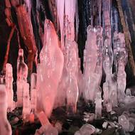 Zatímco letos mají stalagmity maximálně 20 centimetrů, v roce 2017 byly i pětkrát vyšší.