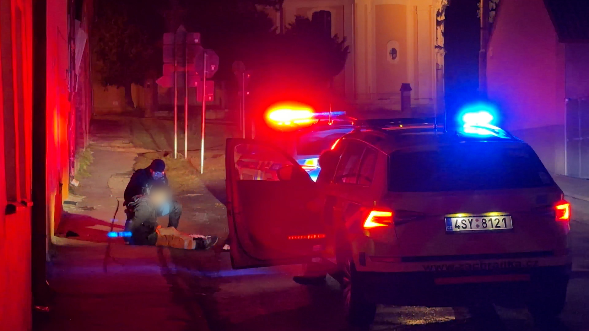 Zadržený Čech po konfliktu s cizincem. Pobodání v Rudné vyšetřuje policie jako pokus o vraždu  