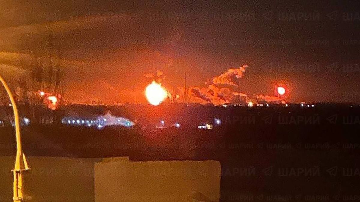 Ukrajinci zasáhli největší rafinerii v ruské Volgogradské oblasti. Už podeváté