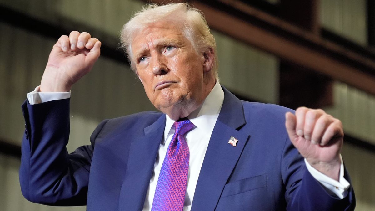 Trump: Pentagonu přikážu, aby zveřejnil všechny spisy o mimozemšťanech a UFO