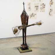 Minimalistická skulptura Kytarista (V. Karoušek, 1968)