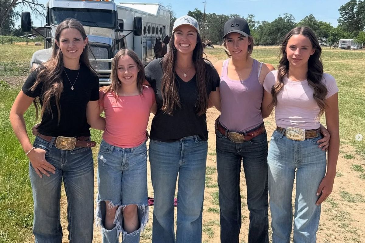 Manželé dali čtyřem dcerám křestní jméno Mary. Nepotřebujeme souhlas zvenčí, tlumí kritiku matka, taky Mary