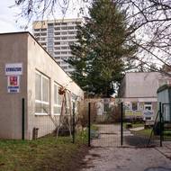 Na čtyřleté gymnázium podle ředitele Adamce dochází asi osm desítek studentů. 