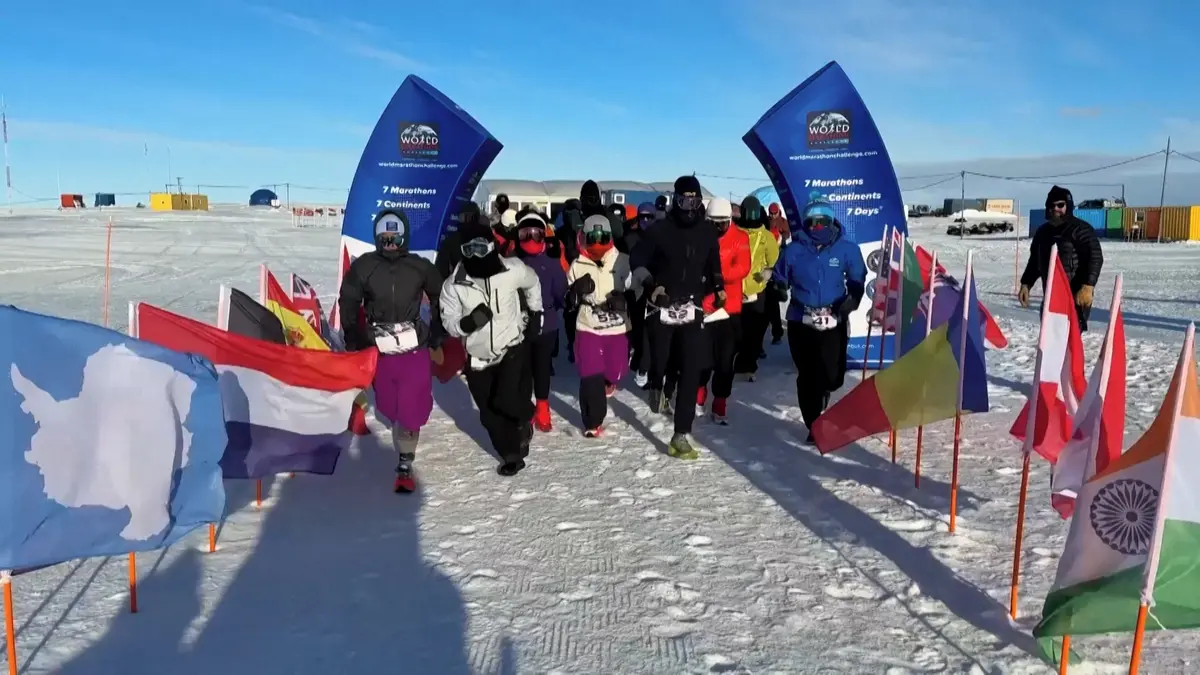 Sedm maratonů v sedmi dnech na sedmi kontinentech. Extrémní závod zná vítěze
