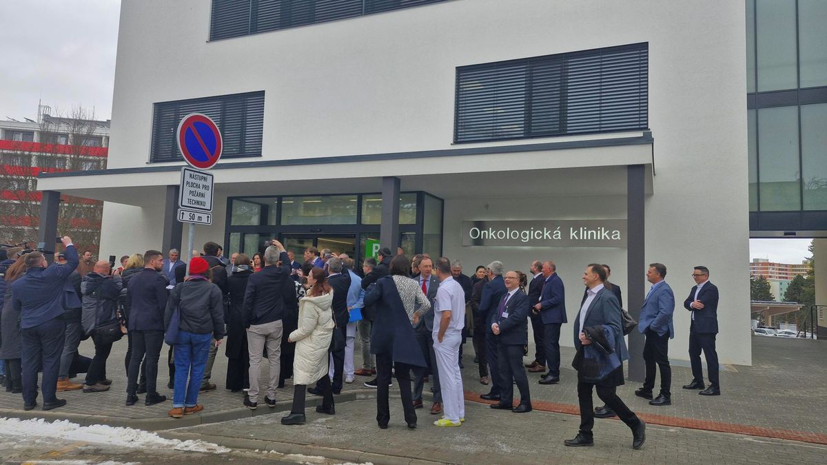 Fakultní nemocnice Olomouc otevřela nový onkologický pavilon