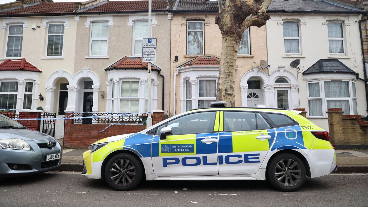 Londýnské gangy nabírají nezletilé dívky a nutí je k sexu