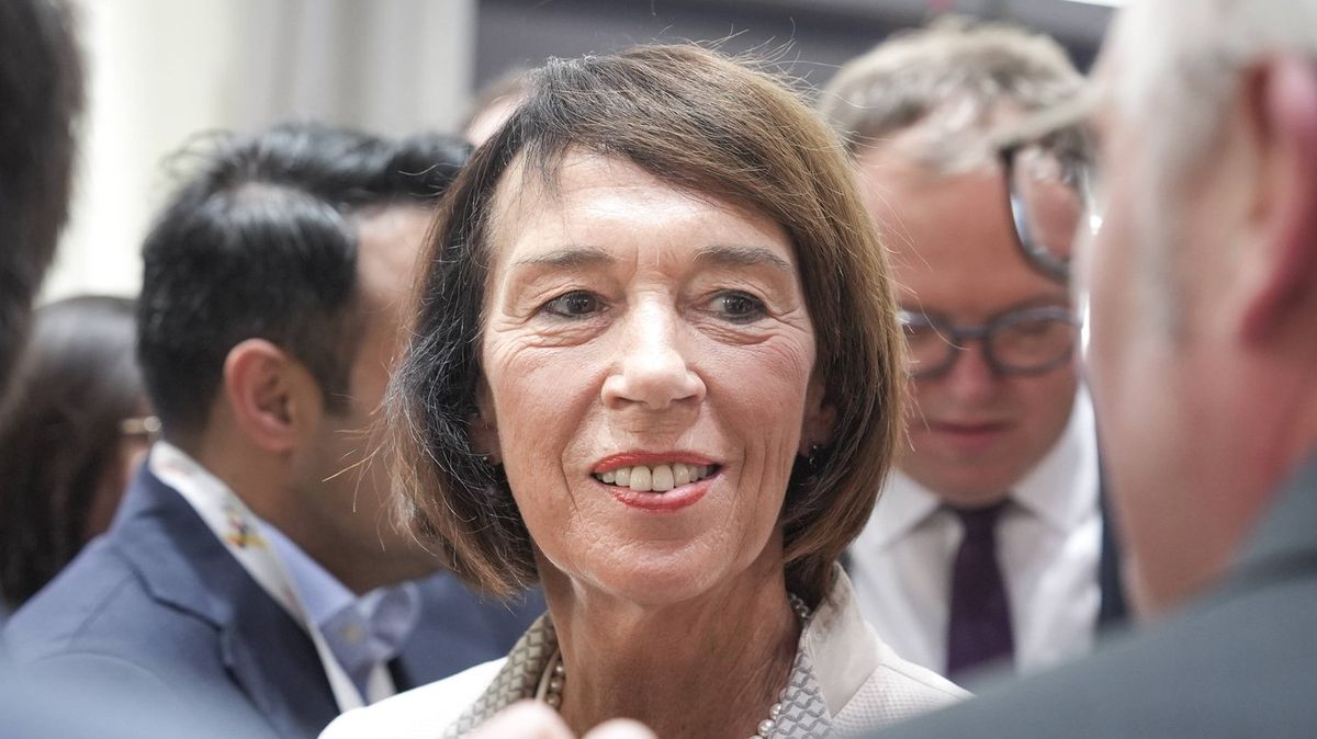 Manželka německého kancléře spadla z kola