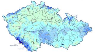 Česko zasypal sníh. V noci napadlo až 30 cm, na Šumavě už leží metr