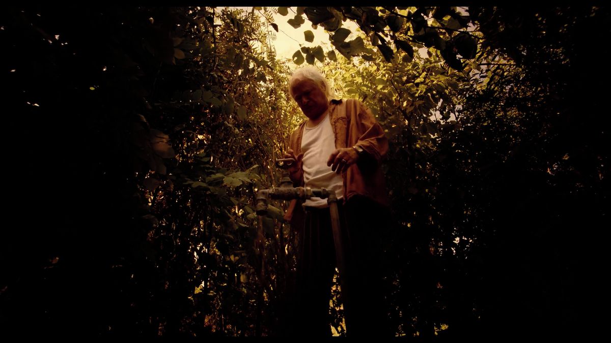 RECENZE: Švédský film Ať prší baví zázrakem i realitou