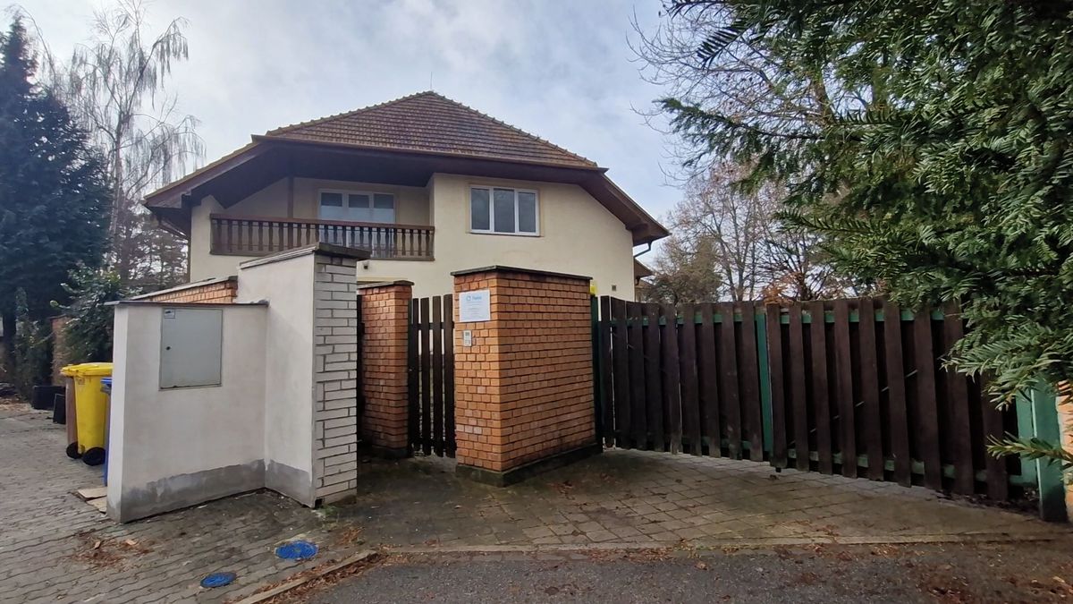 A nechtějí tam ty vozíčkáře a nechtějí. Radnice Modřic proti centru tvrdě bojuje, většině obyvatel přitom nevadí