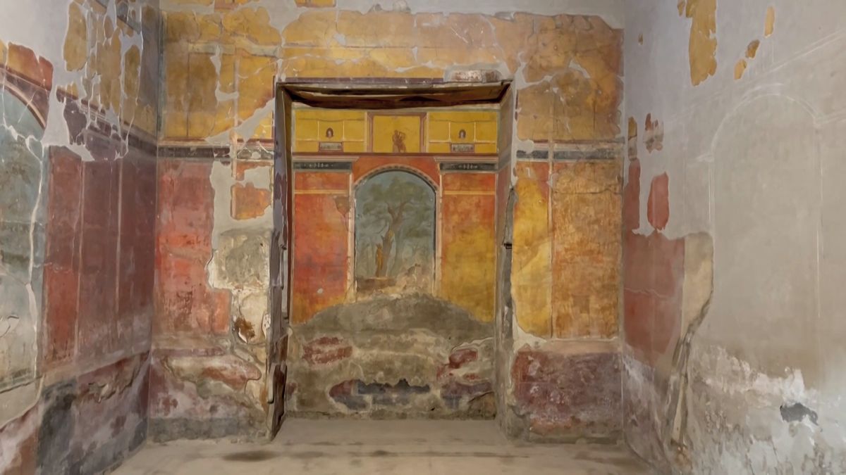 Ve vile nedaleko Pompejí odkryli výjimečně zachované fresky
