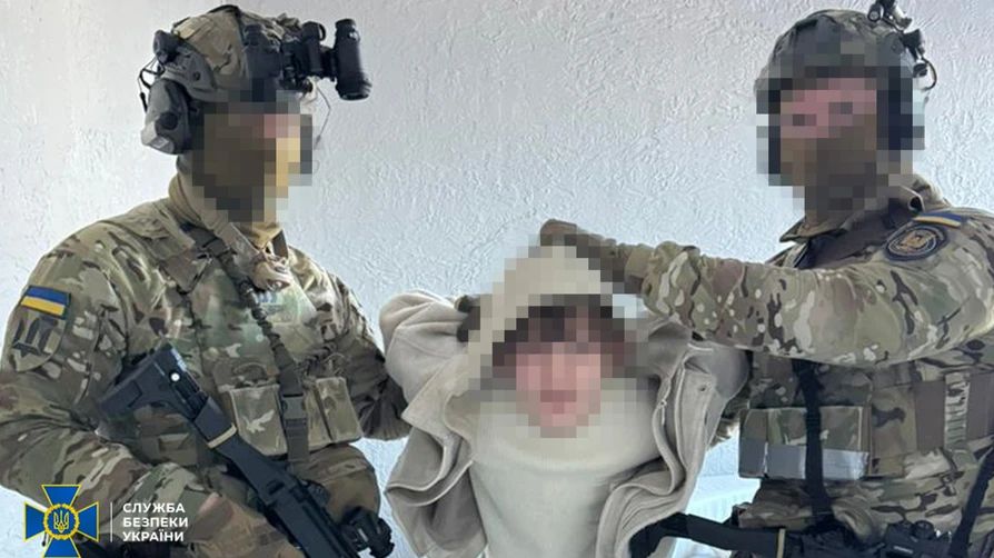 Rozbili jsme buňku atentátníků, tvrdí Kyjev. Na příkaz Moskvy měli vraždit osobnosti