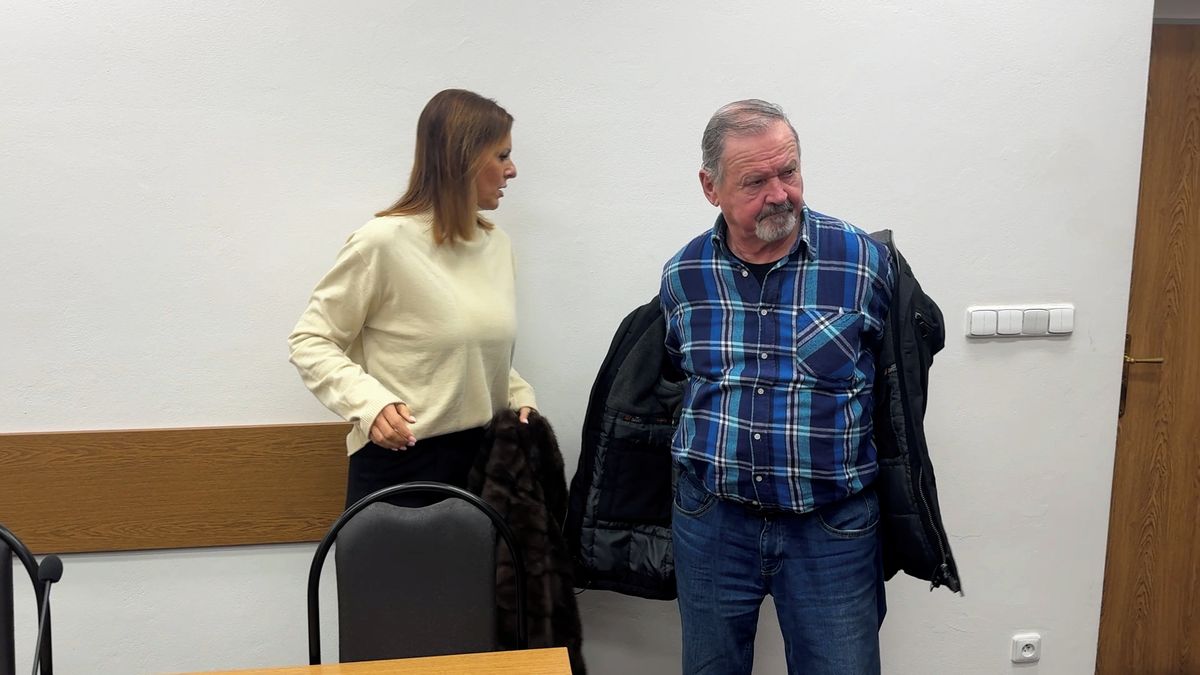 Muži z Tachovska chodil 25 let důchod mrtvé tchýně, umořil z něho milionové exekuce