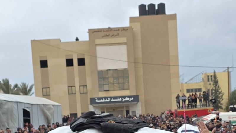 Lékaři bez hranic opouštějí Násirovu nemocnici v Pásmu Gazy. Potvrdili, že jsou tam ozbrojenci