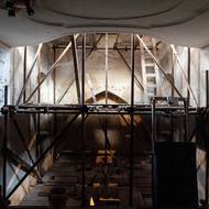 Rekonstrukce hlavního vstupu do kostnice, hotovo má být přibližně za rok.