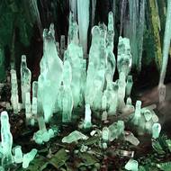 Při ideálních podmínkách mají stalagmity, které rostou od země nahoru, i metr na výšku. Tak jako v roce 2017.