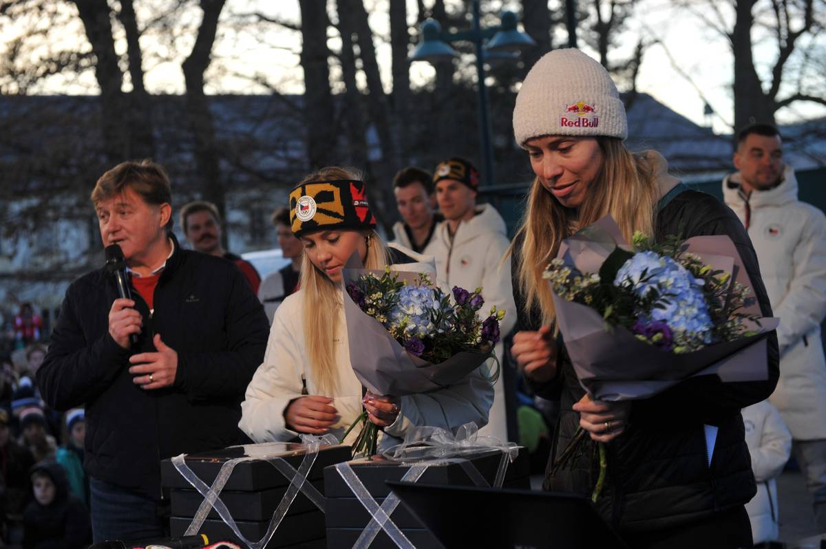 Velkého potlesku se dočkali všichni olympionici, včetně Evy Adamczykové a Terezy Voborníkové.