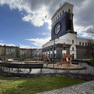 Kostel Nejsvětějšího Srdce Páně, dominanta Náměstí Jiřího z Poděbrad