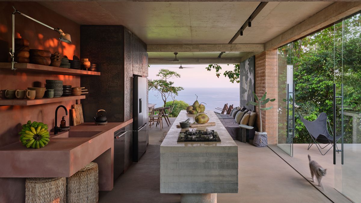 Dům v Kostarice, který je velkoryse propojený s okolní přírodou, je ve finále Czech Grand Design