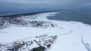 Helská kosa v Polsku zamrzla