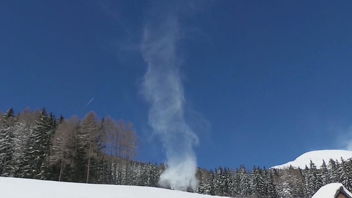 V Japonsku natočili mohutného sněhového raráška