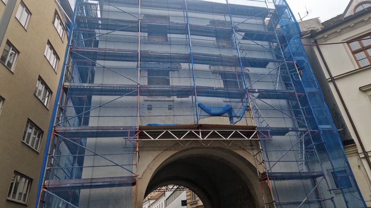 Jediná dochovaná historická brána Brna prochází rekonstrukcí, pamatuje ještě Švédy