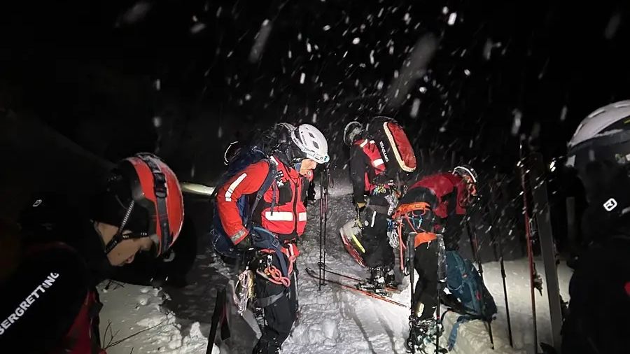 Dolnorakouští záchranáři tahali z potíží čtyři běžkaře z Česka