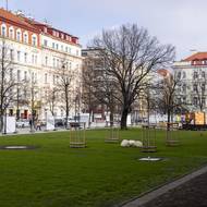 Nový trávník má navíc závlahový systém. 