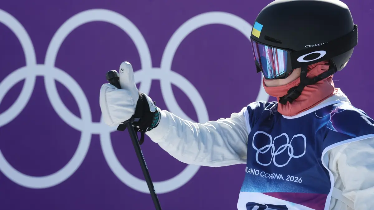 Olympijský výbor zakázal další helmu. Tentokrát ukrajinské freestyle lyžařce