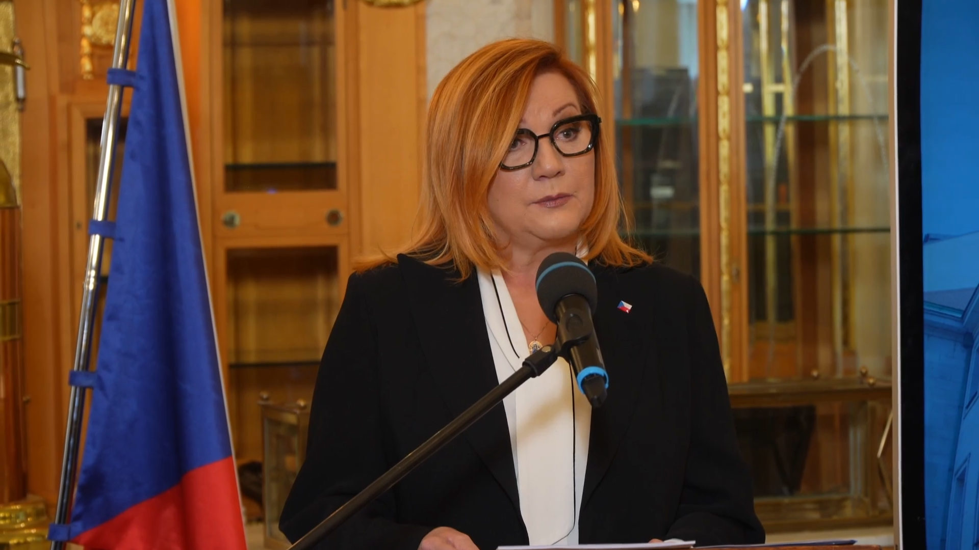 Phê duyệt ngân sách đang ở giai đoạn cuối, nhà nước lại bắt đầu chi tiền cho đường xá, nghiên cứu và thể thao