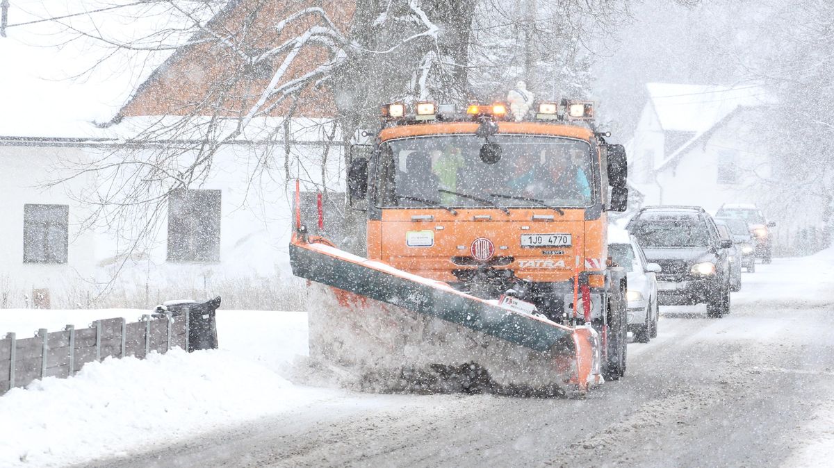 Nejdražší zima za poslední roky. Silničáři na Vysočině potřebují přes 80 milionů navíc