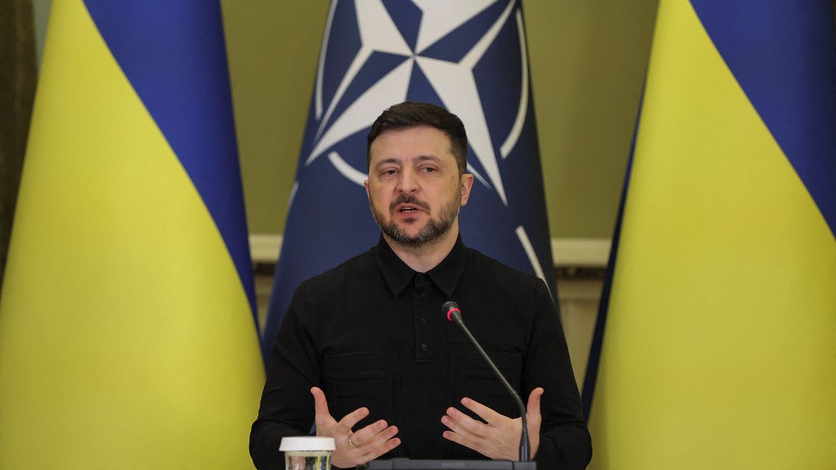 Zelenskyj brzy oznámí prezidentské volby a referendum o mírové dohodě, píší FT. Nesmysl, zní z Ukrajiny