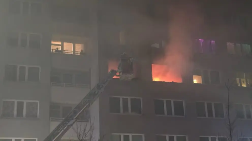 Požár výškového domu v Berlíně, úřady hlásí velký počet zraněných