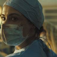 Syrská lékařka Amira (Yasmine Al Massriová) uprostřed občanské války