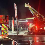 Nasazena byla i výšková technika.