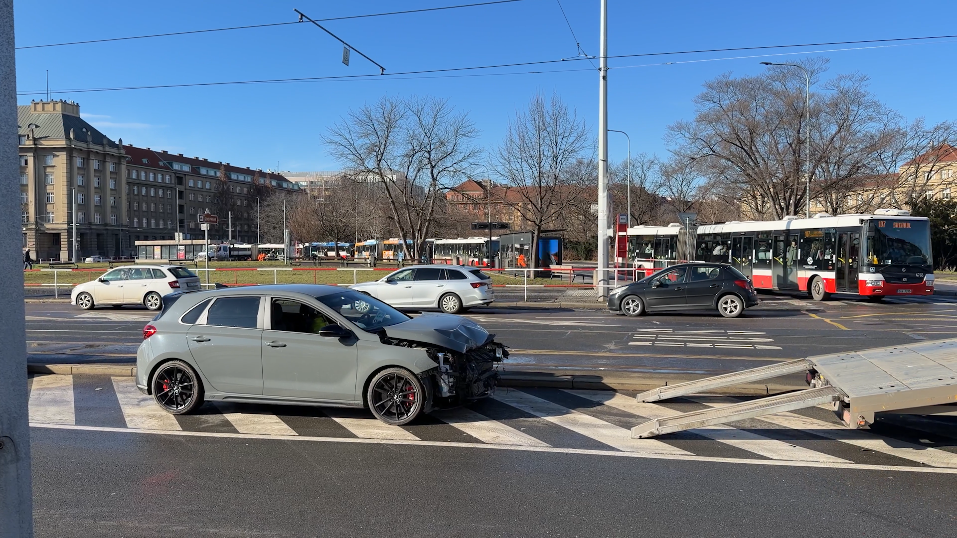 Nehodu auta s ministrem Klempířem zavinil jeho řidič