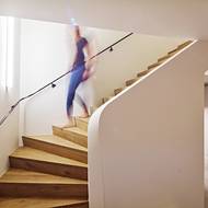 Linie v domě prozrazují funkcionalistický charakter pražské Baby.