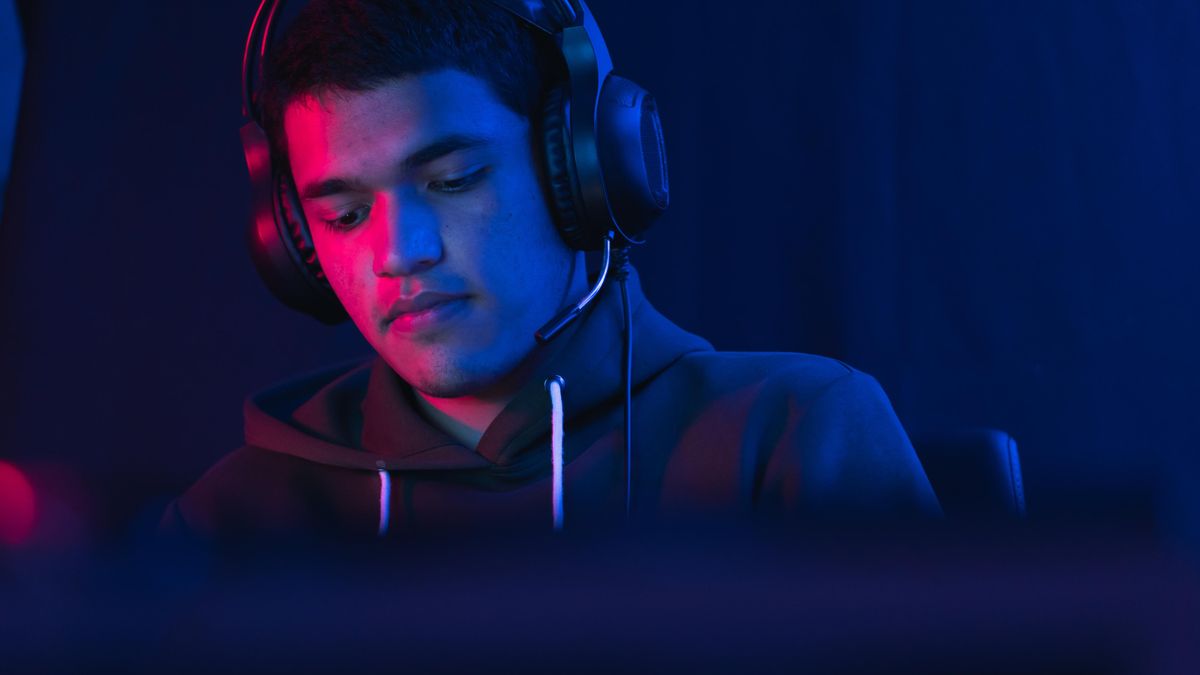 Od Minecraftu až do vězení. Bývalí hackeři teď radí studentům