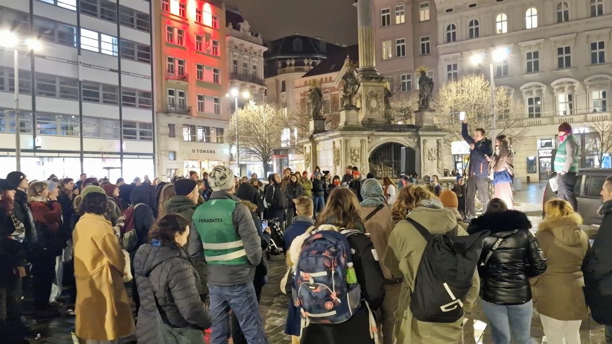 V Brně se demonstrovalo proti „mafiánským praktikám vlády“