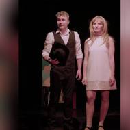 Ukázka z představení Eva! o Evě Pilarové, na snímku Petra Králová a její muž Radovan Král.