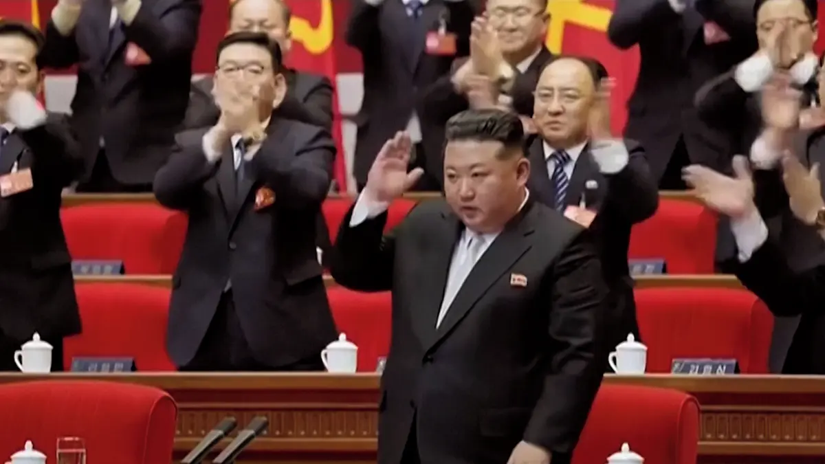Kim Čong-un byl za zásluhy o zvýšení prestiže země opět zvolen šéfem vládnoucí strany KLDR  - Novinky