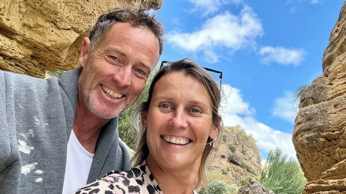 Britský pár zadržený v Íránu na cestě kolem světa dostal deset let za špionáž