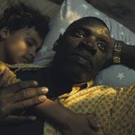 Pašerákovi Marwanovi jsou uprchlíci lhostejní, zajímá ho jen budoucnost syna.