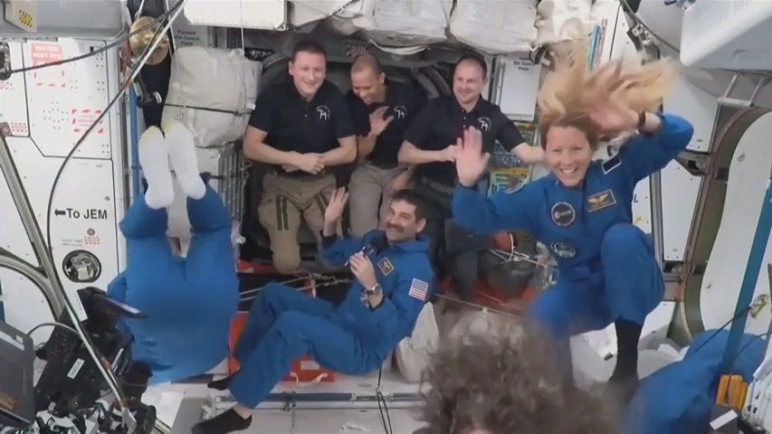 Na ISS přivítali čtyři nové členy posádky