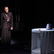 Příběh Filémóna (František Němec) a Baucis (Zuzana Stivínová) je oslavou skromnosti a pevné manželské lásky až za hrob.