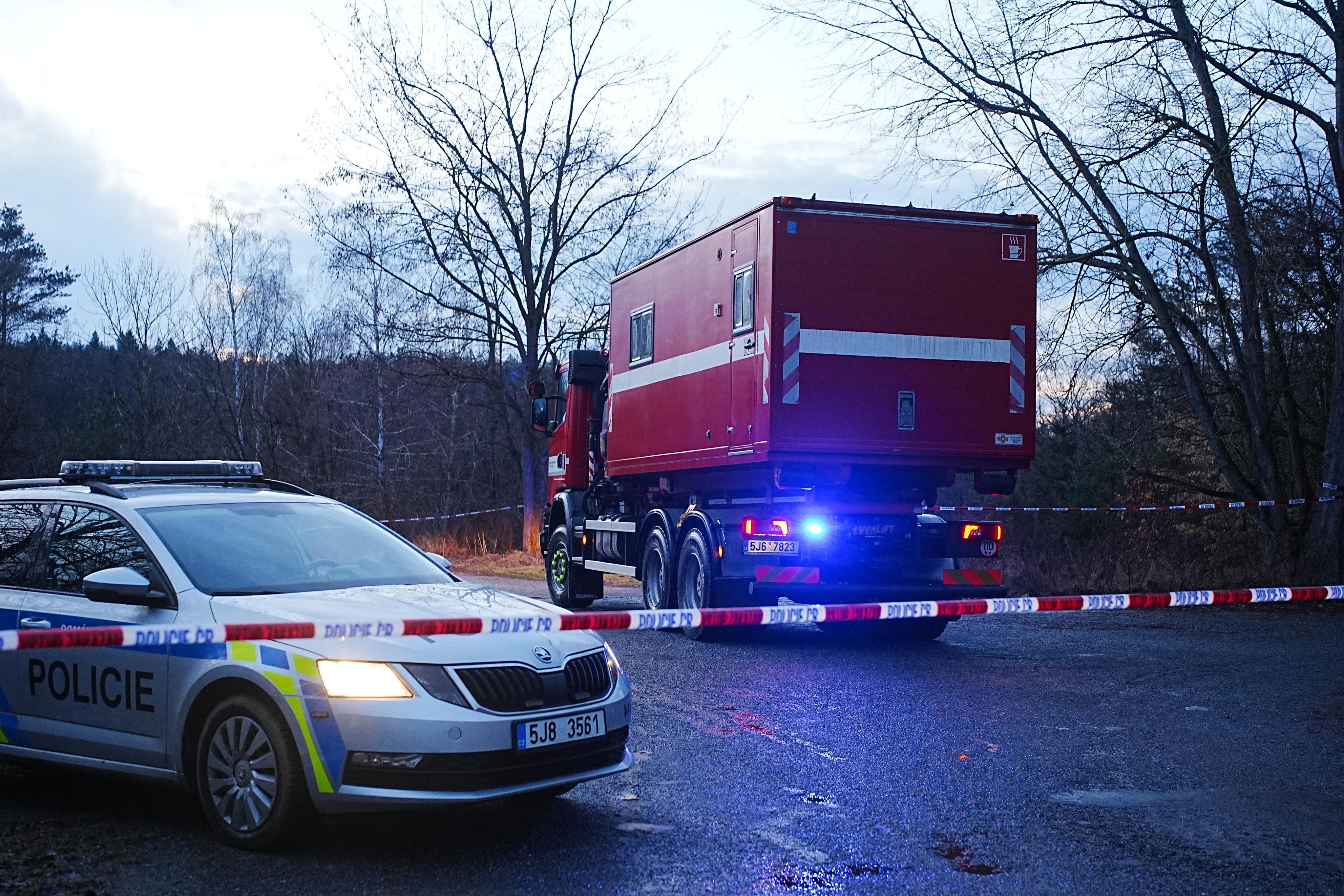 V Dalešické přehradě dál hledají ztraceného policejního potápěče