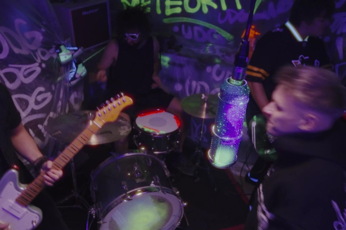 UDG se v novém klipu vrátili do časů, kdy jezdili na skejtech a poslouchali Dog Eat Dog