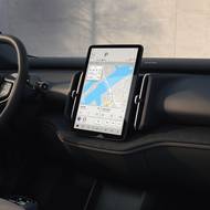 Automobilka slibuje také přepracované uživatelské rozhraní, které přináší důležité funkce na dosah ruky.