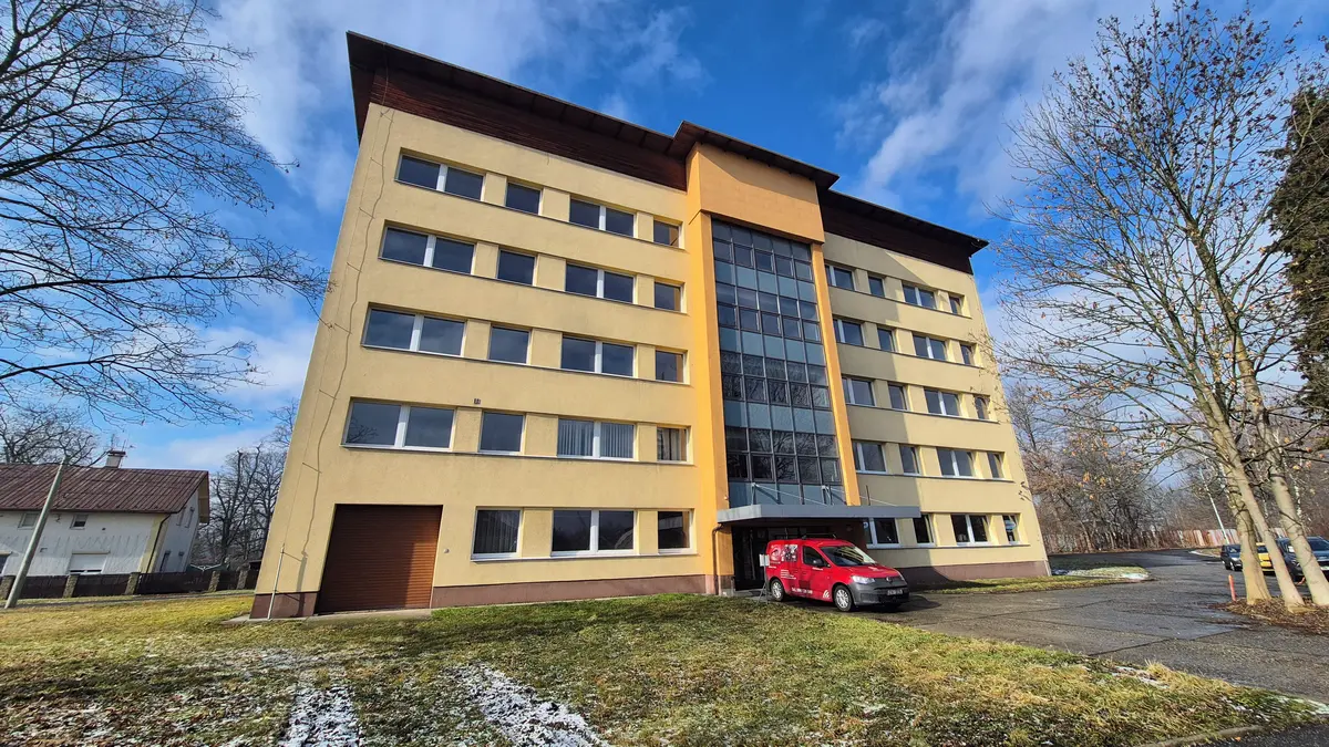 Donedávna tam bydleli horníci. Karviná přemění hotelový dům na středoškolský internát