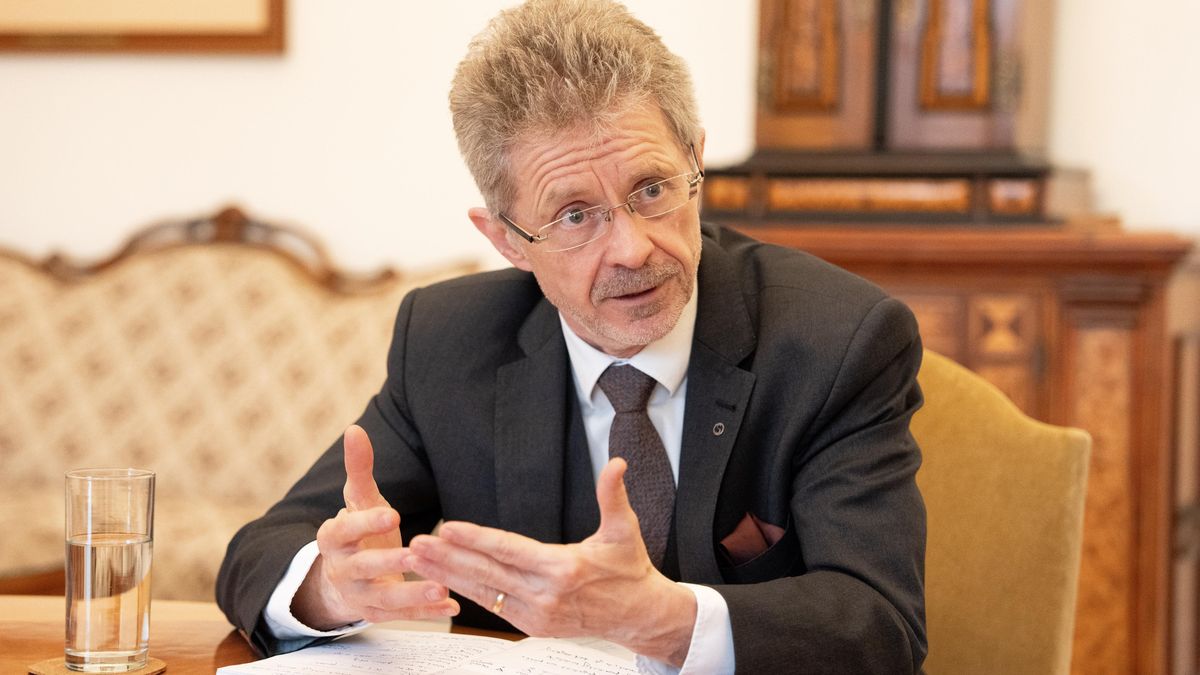 Vystrčil: Babiš i Macinka porušili sliby. Měli bychom se ptát, zda je žalovat